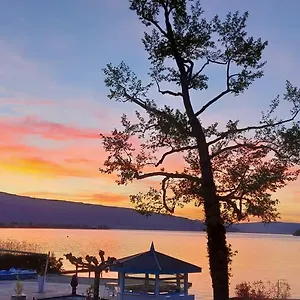 Apartment Cosy Lakeside With Private, Duingt