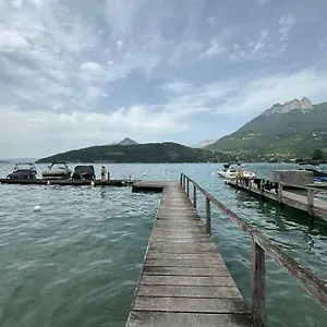 Le Du D'annecy Avec Les Pieds Dans L Eau, Et Ponton Prive Appartement